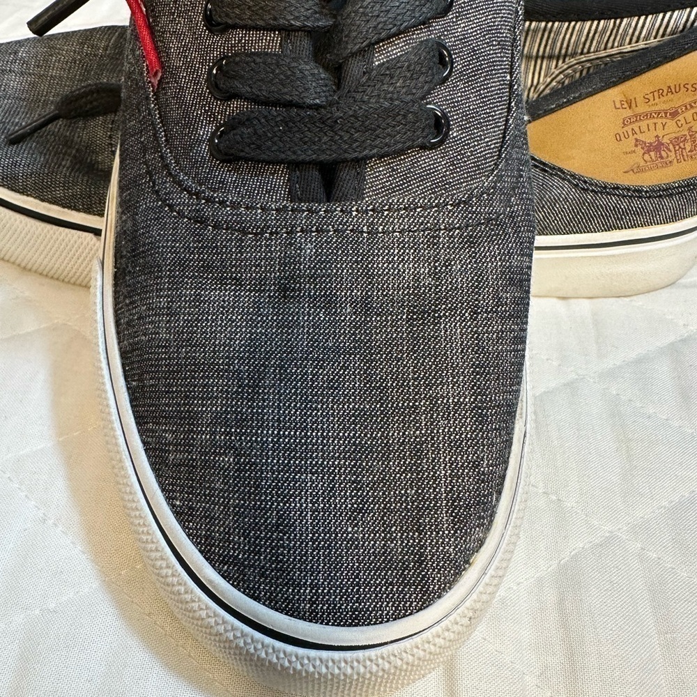 Levi’s Men’s Sneakers Ethan Black Gray Denim Low Top Comfort Lace Up Shoes Sz 8